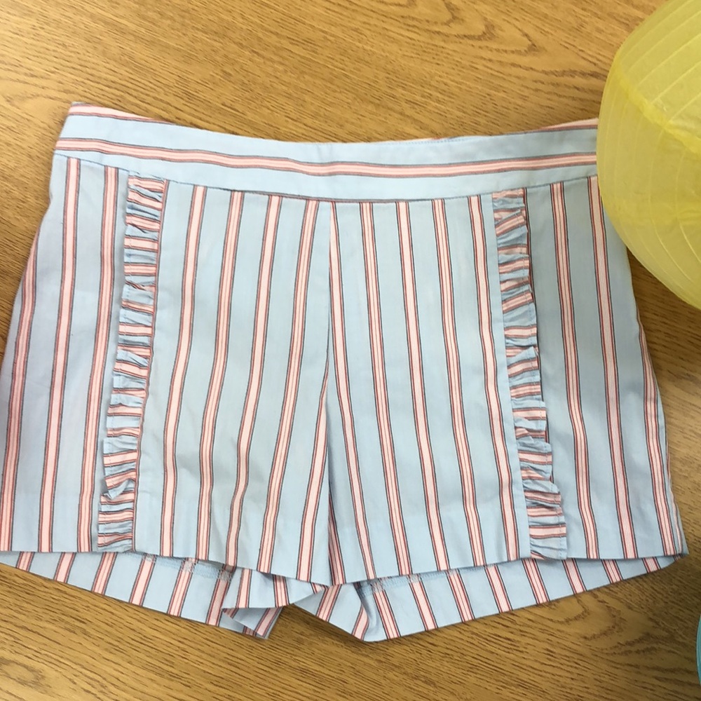 Loft Striped Ruffle Shorts Size 4